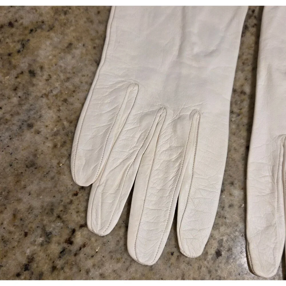 Vintage Womens Size S Off-White Leather Gloves Short Formal